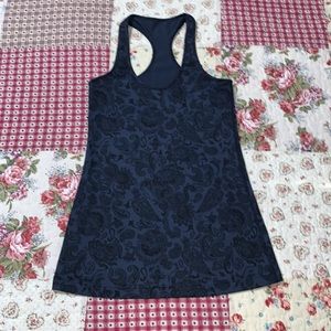 Lululemon tank top